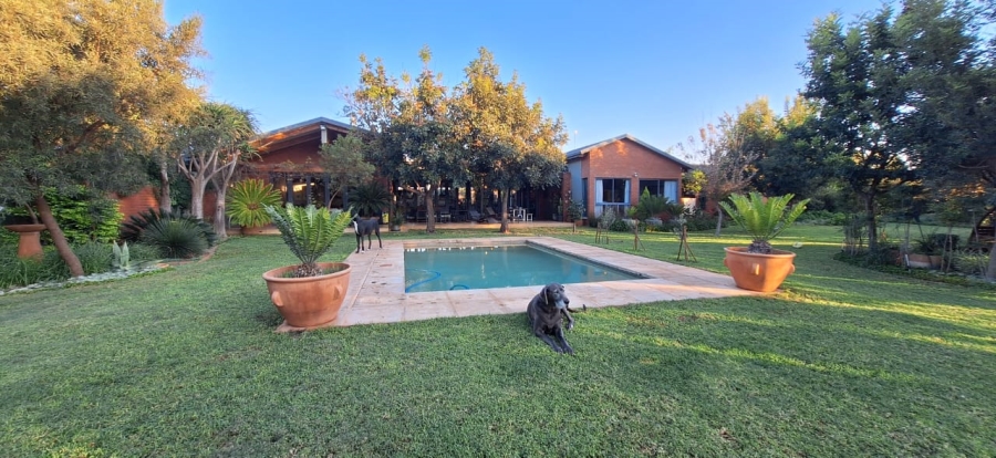 5 Bedroom Property for Sale in Koster North West